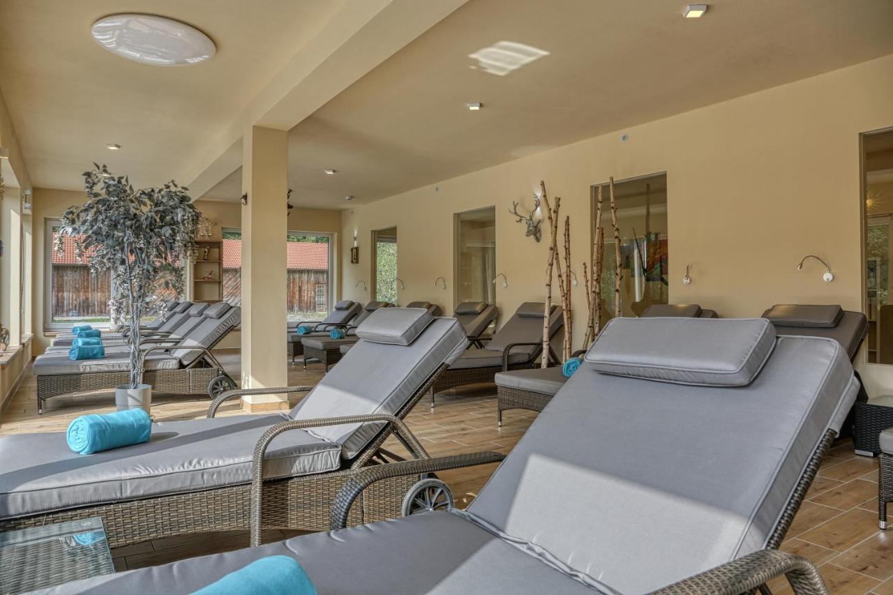 Wellnesshotel Deine Auszeit, Adults Only Achslach ภายนอก รูปภาพ