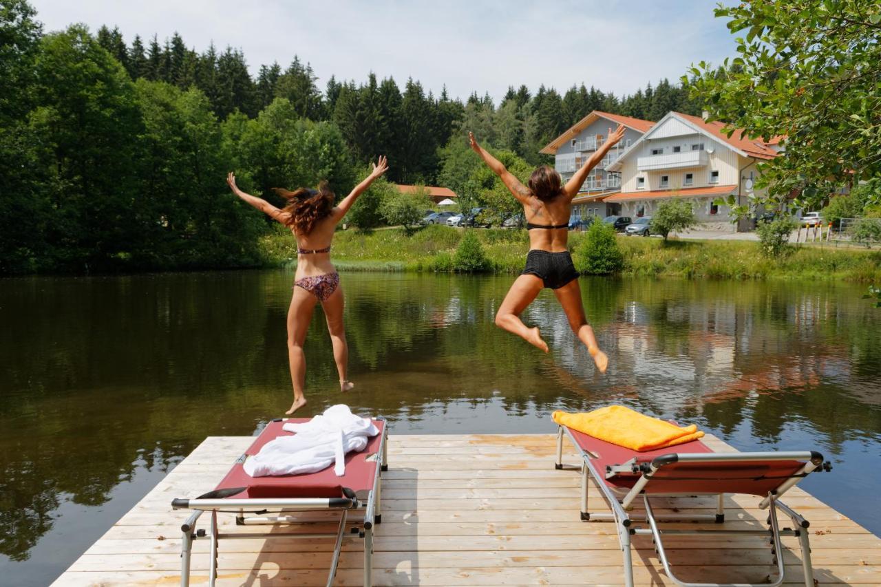 Wellnesshotel Deine Auszeit, Adults Only Achslach ภายนอก รูปภาพ