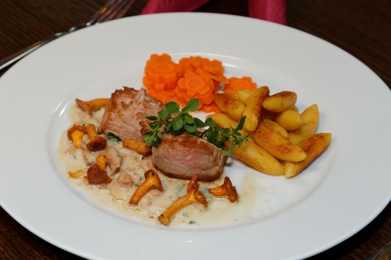 Wellnesshotel Deine Auszeit, Adults Only Achslach ภายนอก รูปภาพ